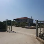 Apartament Dendra At Skala